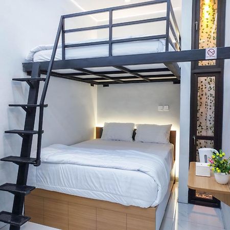 Laswi Syariah Guest House 万隆 外观 照片