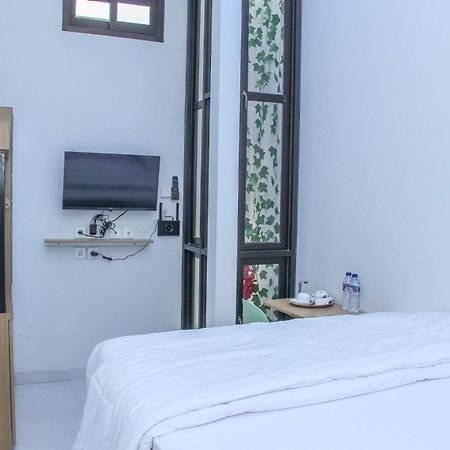 Laswi Syariah Guest House 万隆 外观 照片