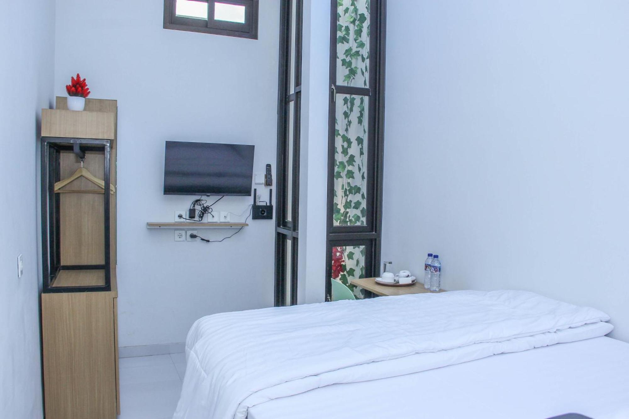 Laswi Syariah Guest House 万隆 外观 照片